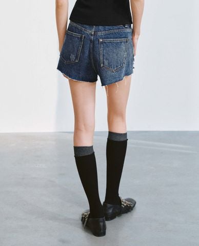  URBAN REVIVO - Quần short jeans nữ đính họa tiết 