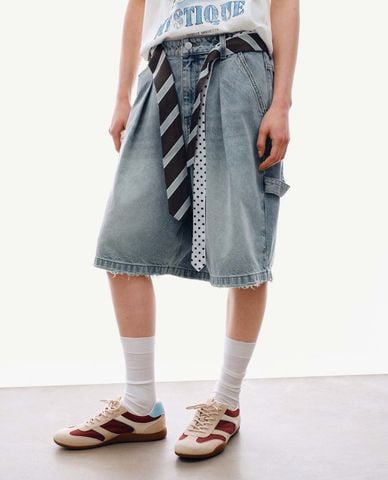  URBAN REVIVO - Quần short jeans nữ ống rộng phối khăn 