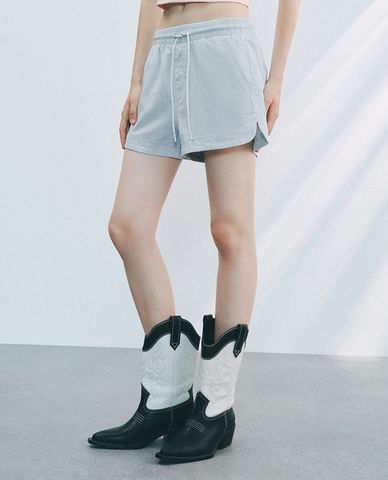  URBAN REVIVO - Quần short jeans nữ ống rộng phối dây rút 