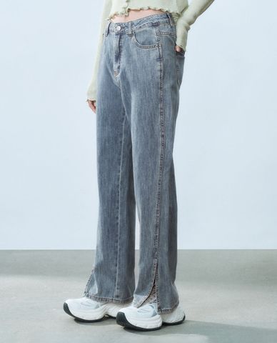  URBAN REVIVO - Quần jeans nữ ống đứng xẻ gấu 