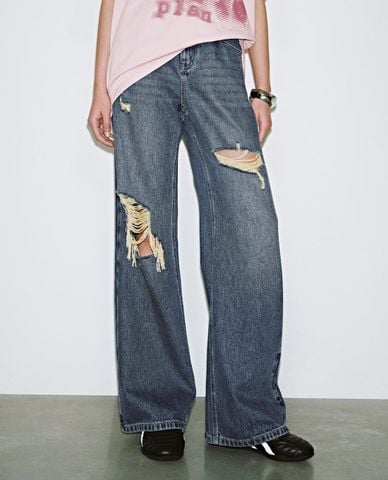  URBAN REVIVO - Quần jeans nữ ống rộng rách gối cá tính 