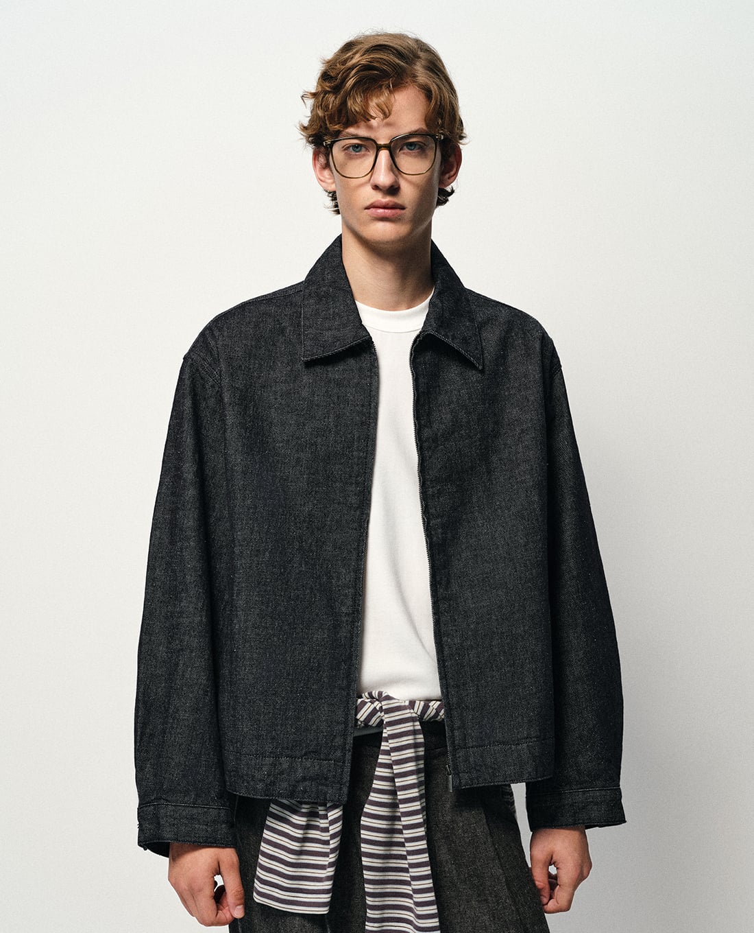 URBAN REVIVO - Áo khoác denim nam cổ bẻ tay dài khóa kéo