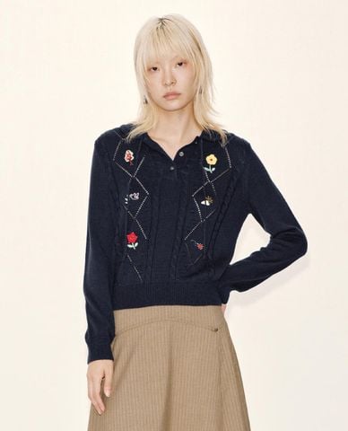  URBAN REVIVO - Áo dệt kim nữ cổ bẻ thêu họa tiết 