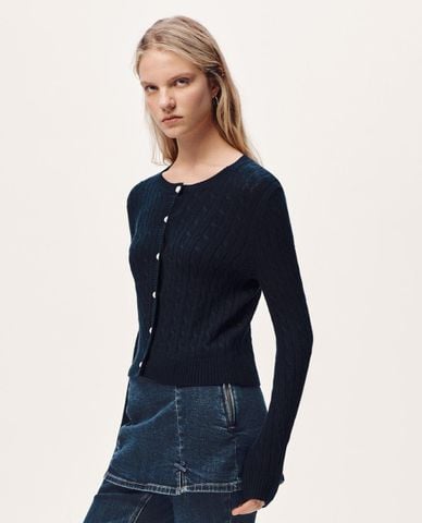  URBAN REVIVO - Áo khoác cardigan nữ cổ tròn tay dài phom ôm 