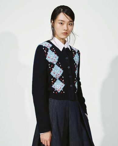  URBAN REVIVO - Áo khoác cardigan nữ cổ tròn tay dài 