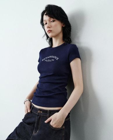  URBAN REVIVO - Áo thun nữ cổ tròn tay ngắn phom ôm 