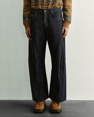  URBAN REVIVO - Quần jeans nam ống rộng dáng cong 