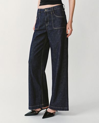  URBAN REVIVO - Quần jeans nữ ống rộng phối túi cổ điển 