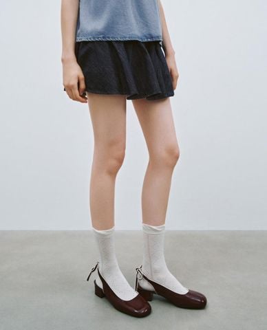  URBAN REVIVO - Chân váy denim mini dáng xoè 