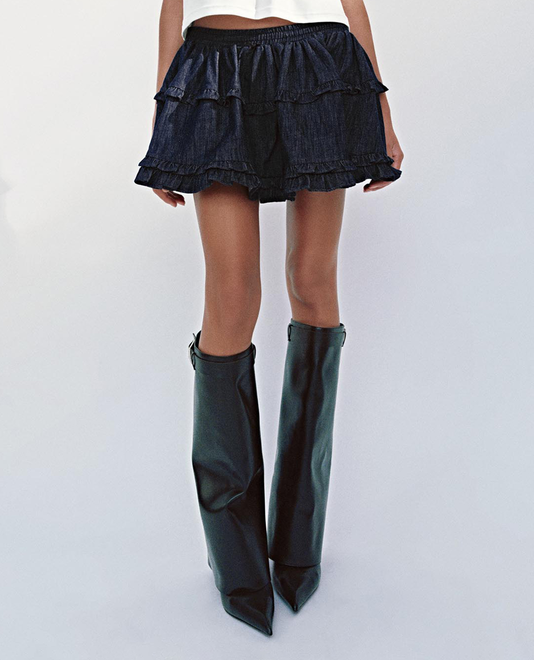 URBAN REVIVO - Chân váy xếp tầng mini phối bèo