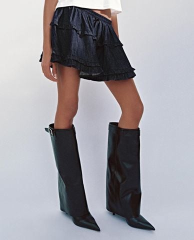  URBAN REVIVO - Chân váy xếp tầng mini phối bèo 