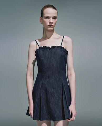  URBAN REVIVO - Đầm denim mini hai dây dáng xòe 