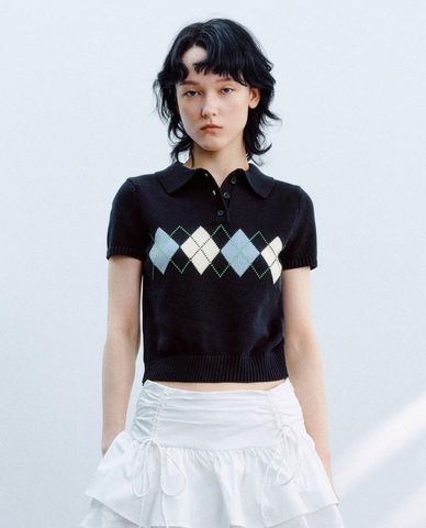  URBAN REVIVO - Áo dệt kim nữ cổ bẻ tay ngắn phối nút 