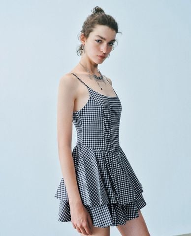  URBAN REVIVO - Đầm hai dây mini caro dáng xòe 