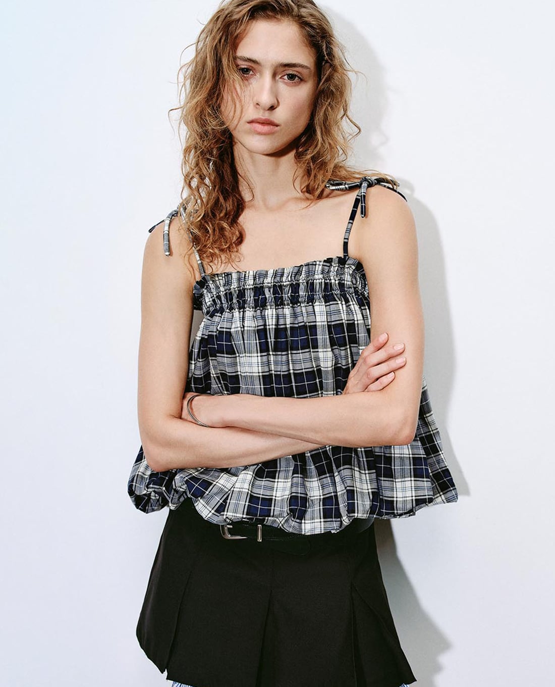 URBAN REVIVO - Áo hai dây nữ phối caro dáng xoè