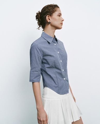  URBAN REVIVO - Áo sơ mi nữ cổ bẻ tay lửng phối caro 