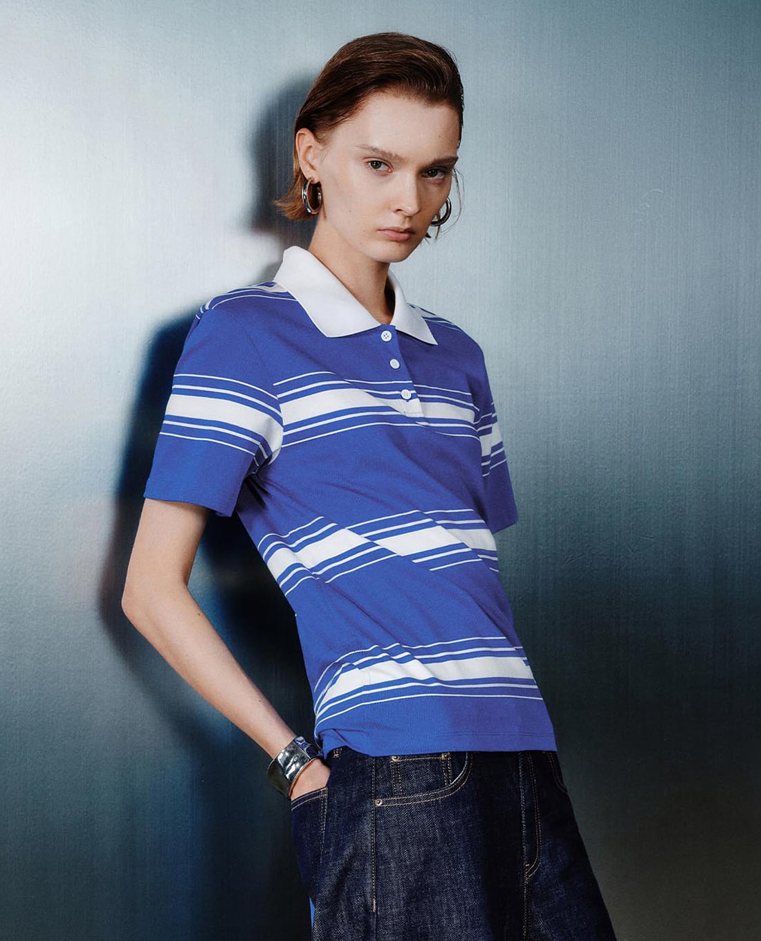 URBAN REVIVO - Áo polo nữ cổ bẻ tay ngắn kẻ sọc