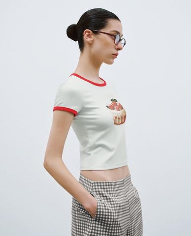  URBAN REVIVO - Áo croptop nữ phối viền hiện đại 