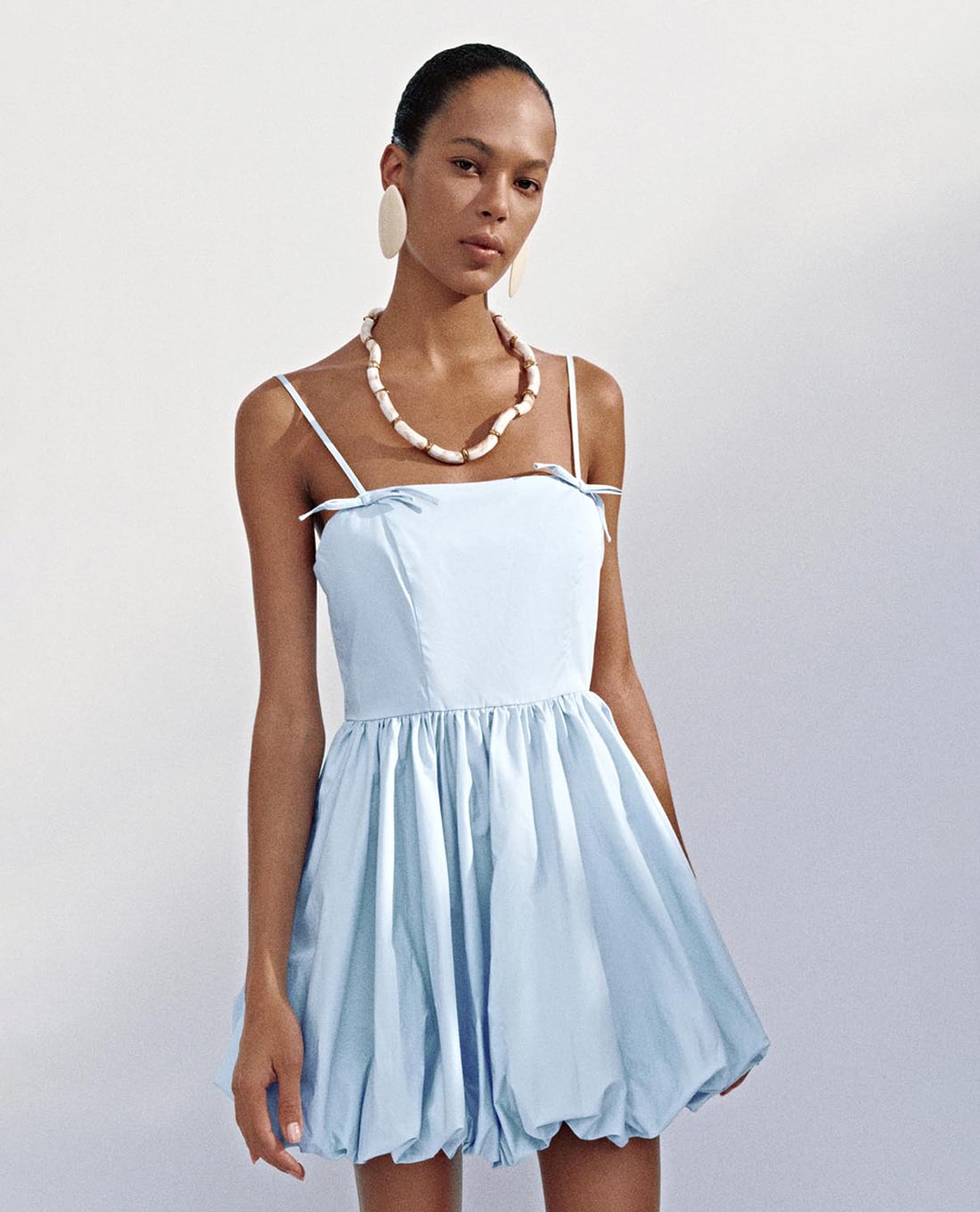 URBAN REVIVO - Đầm hai dây mini dáng phồng