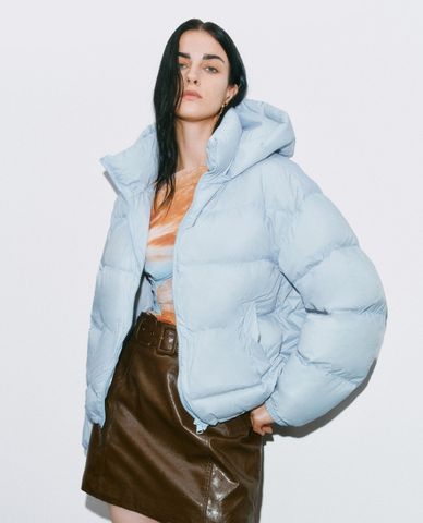  URBAN REVIVO - Áo khoác phao nữ tay dài phối mũ 