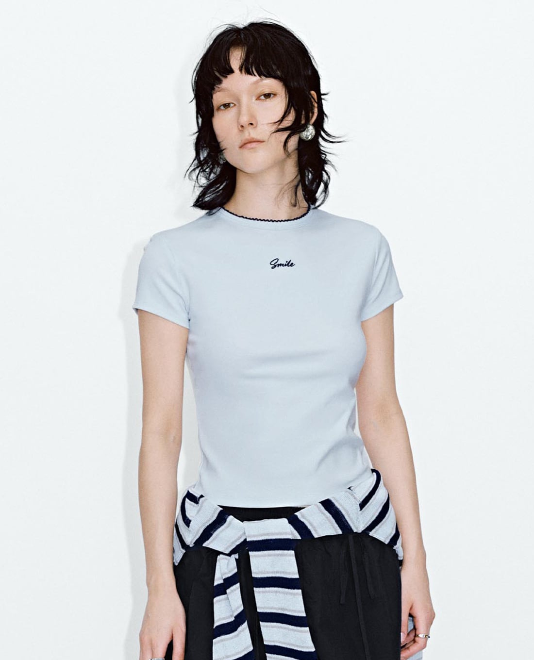 URBAN REVIVO - Áo thun nữ cổ tròn tay ngắn phom ôm