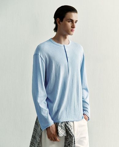  URBAN REVIVO - Áo thun nam cổ henley tay dài 