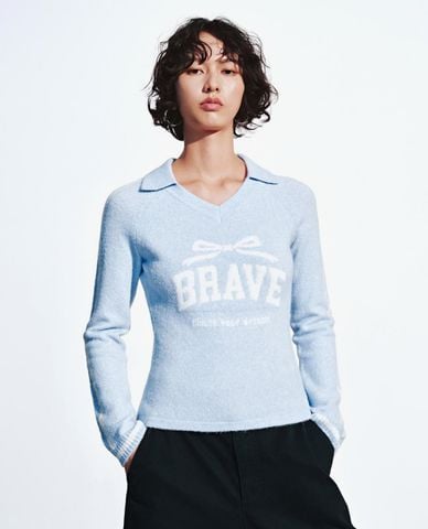  URBAN REVIVO - Áo dệt kim nữ cổ bẻ tay dài phom ôm 