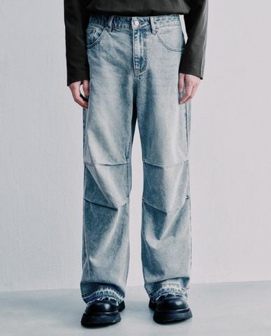  URBAN REVIVO - Quần jeans nam ống rộng xếp nếp 