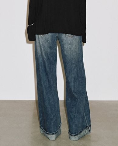  URBAN REVIVO - Quần jeans nữ ống rộng xắn gấu 