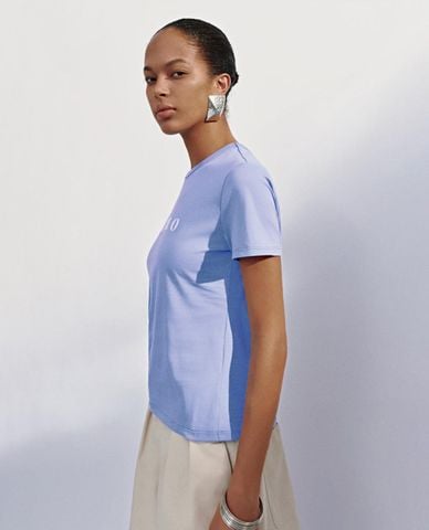  URBAN REVIVO - Áo thun nữ cổ tròn tay ngắn in chữ 