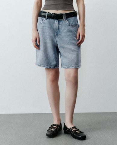  URBAN REVIVO - Quần short jeans nữ kèm thắt lưng 