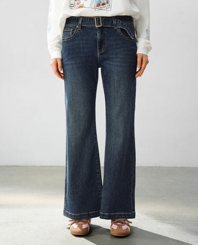  URBAN REVIVO - Quần jeans nữ ống loe kèm thắt lưng 
