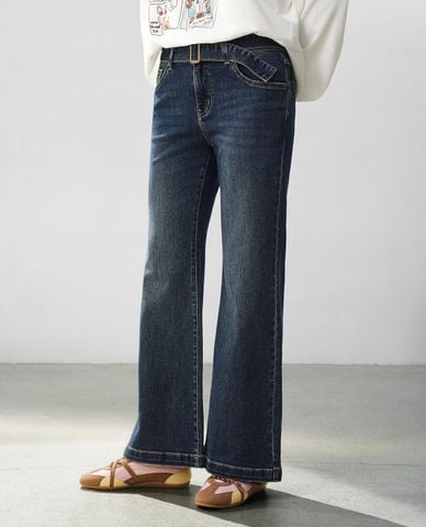  URBAN REVIVO - Quần jeans nữ ống loe kèm thắt lưng 