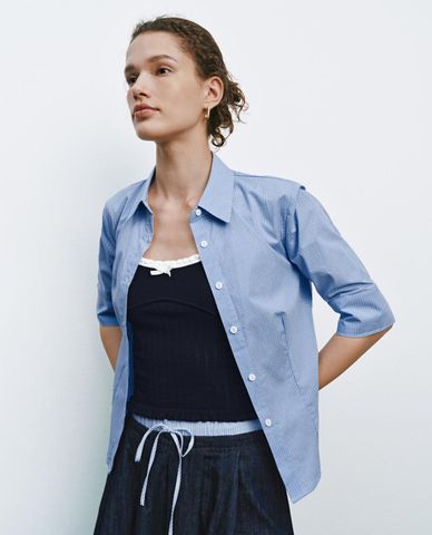  URBAN REVIVO - Áo sơ mi nữ cổ bẻ tay lửng phối caro 