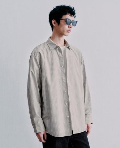  URBAN REVIVO - Áo sơ mi nam cổ bẻ tay dài kẻ sọc 