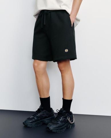  URBAN REVIVO - Quần short nam ống rộng lưng thun dây rút 