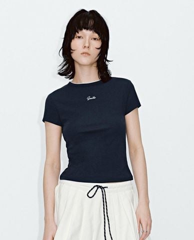  URBAN REVIVO - Áo thun nữ cổ tròn tay ngắn phom ôm 