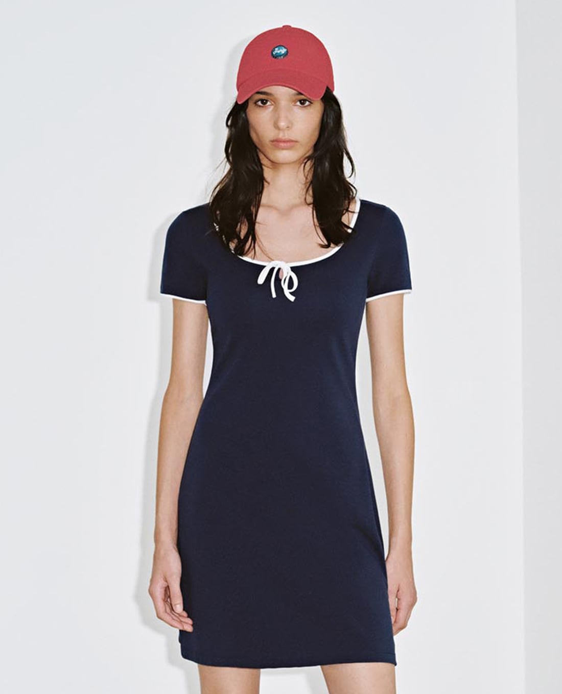 URBAN REVIVO - Đầm mini cổ vuông tay ngắn phối nơ