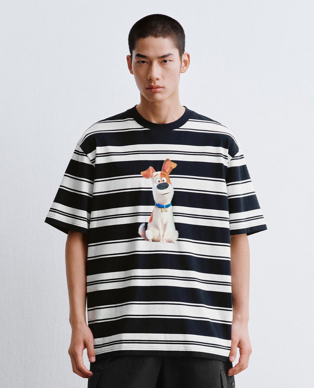 URBAN REVIVO - Áo thun nam cổ tròn tay ngắn kẻ sọc