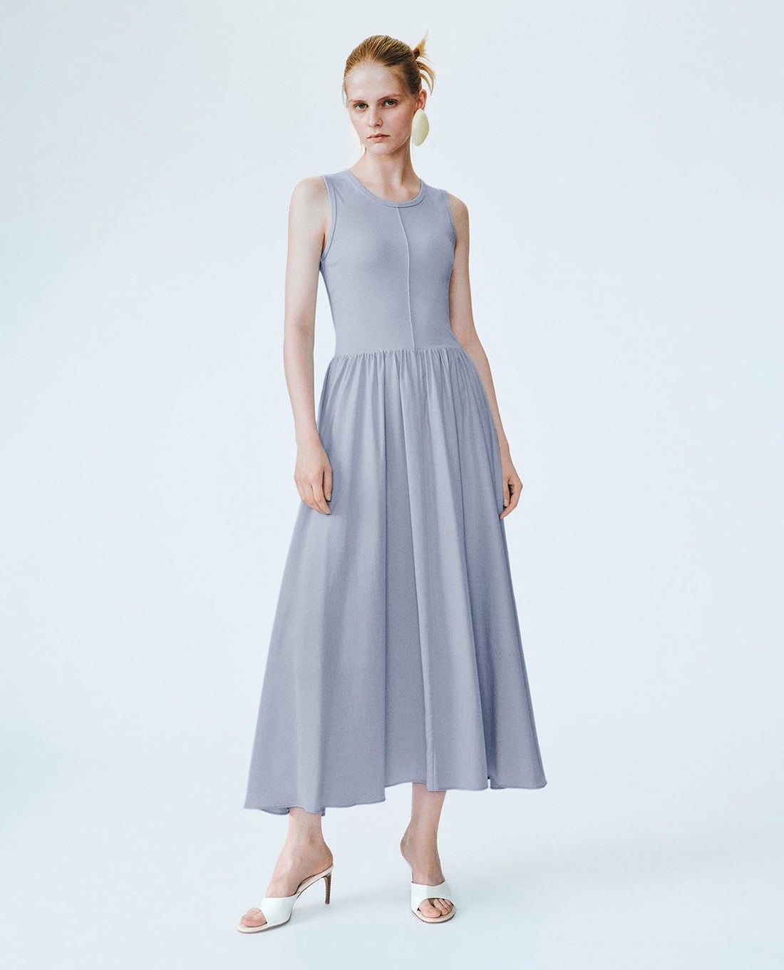 URBAN REVIVO - Đầm sát nách midi dáng xoè thanh lịch