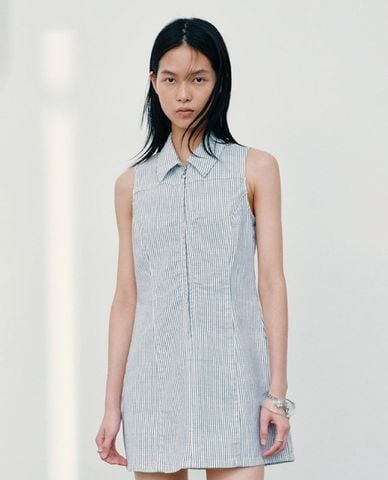  URBAN REVIVO - Đầm denim mini sát nách cổ bẻ kẻ sọc 