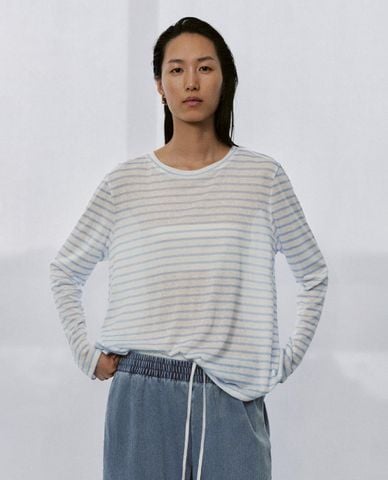  URBAN REVIVO - Áo dệt kim nữ cổ tròn tay dài kẻ sọc 