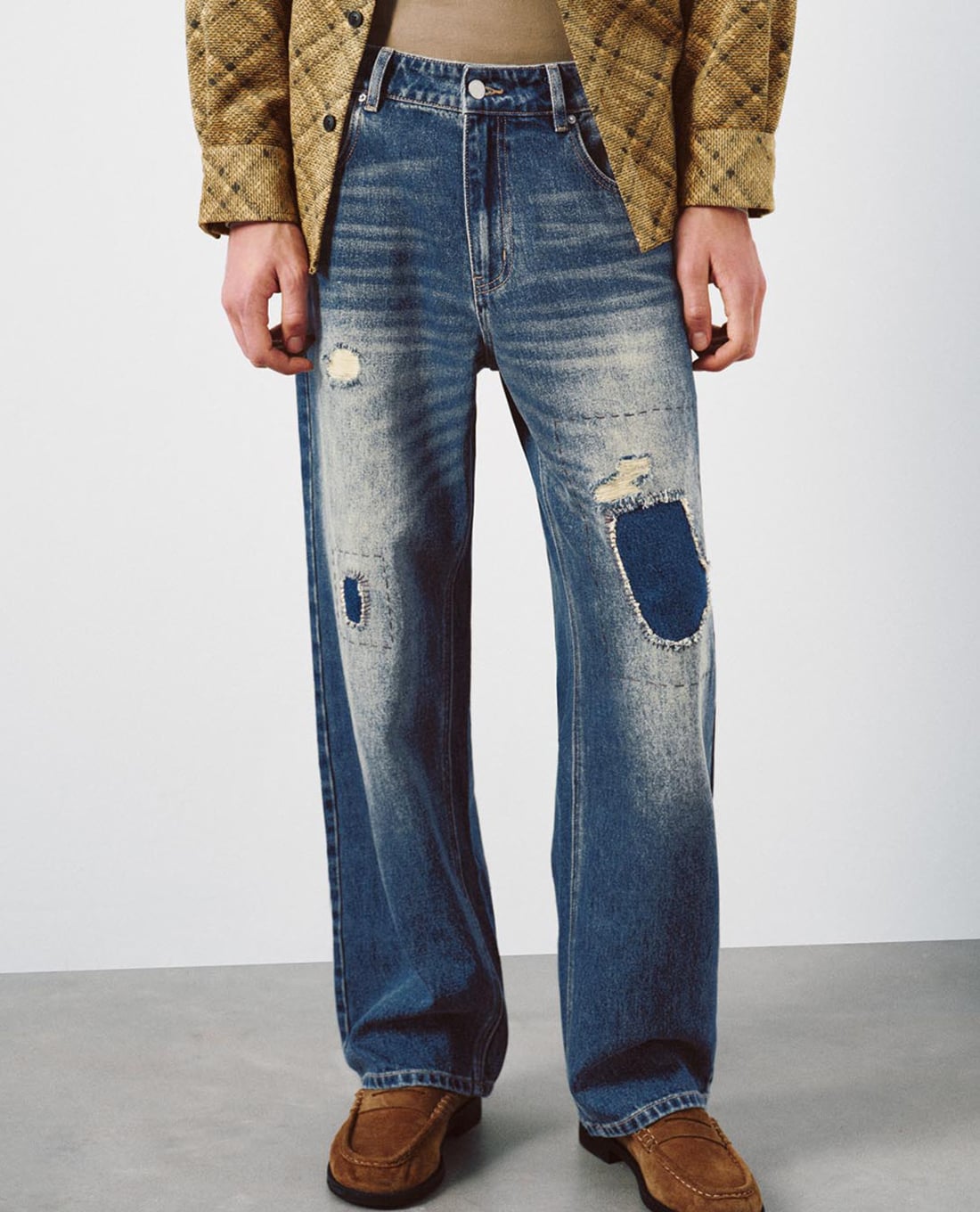 URBAN REVIVO - Quần jeans nam ống đứng patchwork