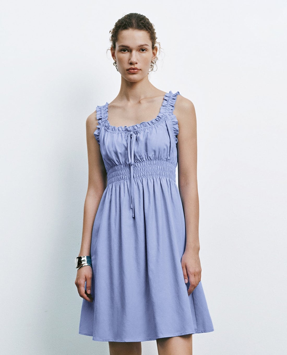 URBAN REVIVO - Đầm hai dây mini phối bèo nhún