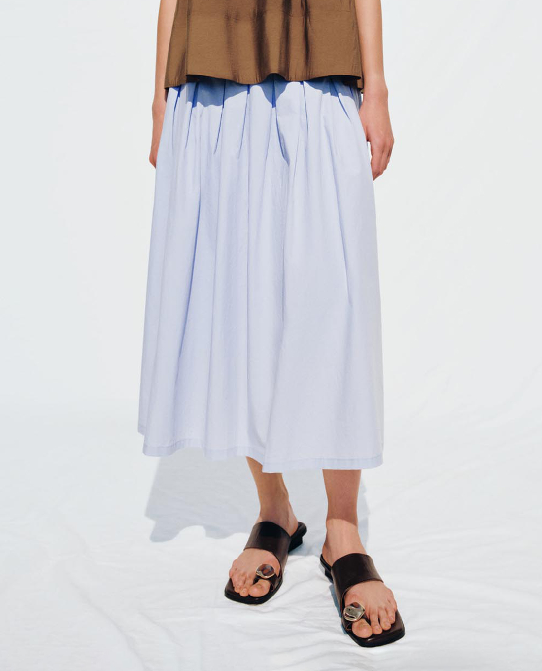 URBAN REVIVO - Chân váy chữ A midi lưng thun dáng xoè