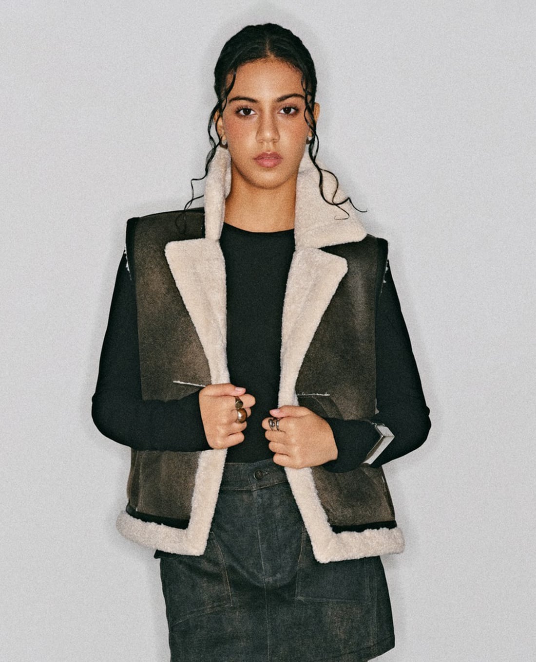 DEZUS - Áo khoác gilet nữ da lộn viền lông Lumiere