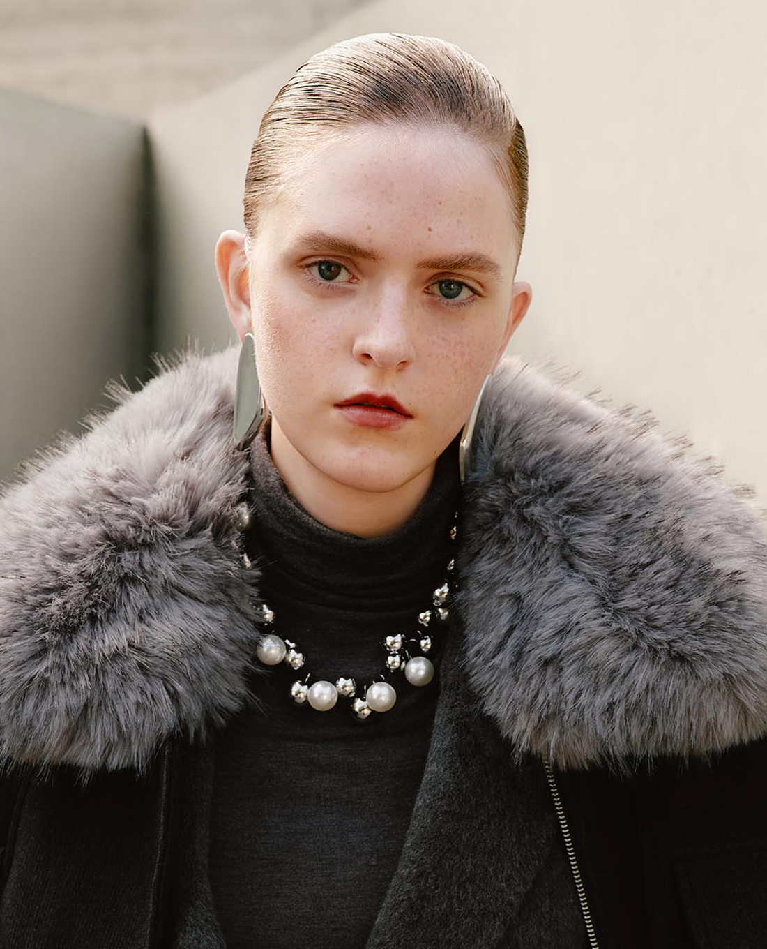 URBAN REVIVO - Vòng cổ nữ phối ngọc trai