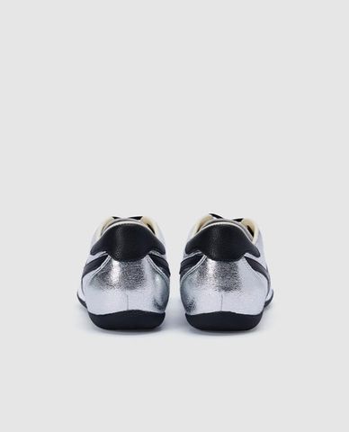  URBAN REVIVO - Giày sneakers nữ cổ thấp ánh bạc 