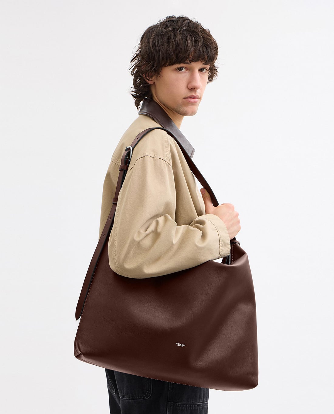 COACH - Túi đeo vai nam hình thang Mott