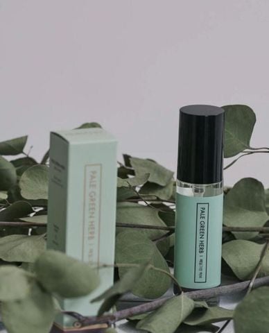  MUMCHIT - Nước hoa xịt quần áo Pale Green Herb 